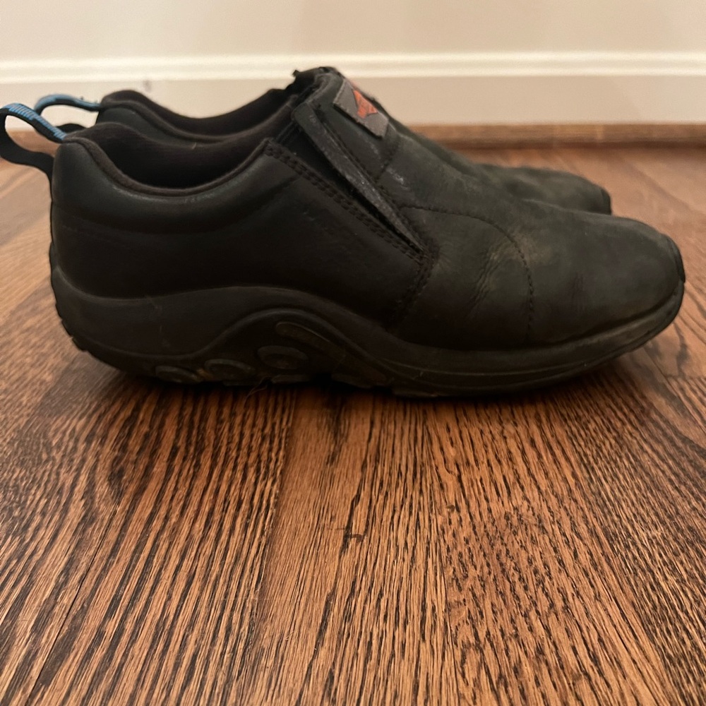 Men’s’ Merrell Mocs, size 9, black